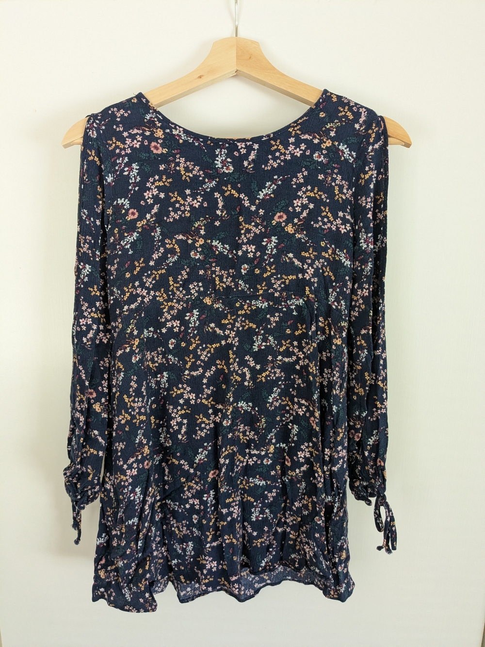 American Eagle Outfitters Floral Open Sleeve Dress | Size M